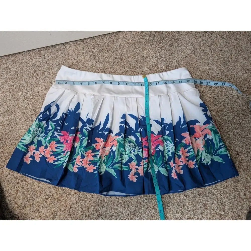 Tommy Bahama skirt/skort, Lightweight, quick dry, built in shorts, XL. Floral